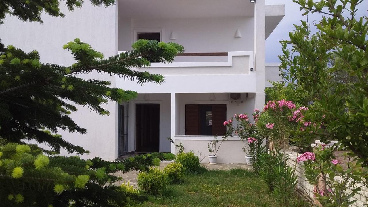 Mihal Suites Саранда Экстерьер фото