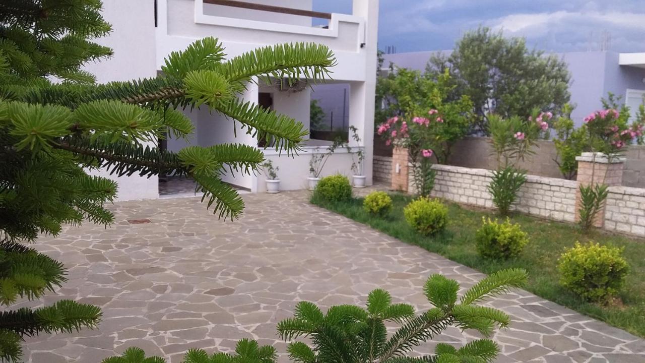 Mihal Suites Саранда Экстерьер фото