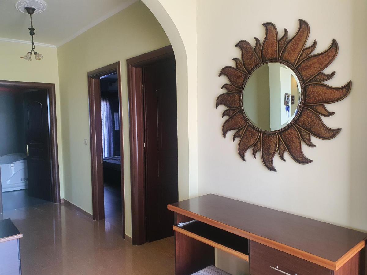 Mihal Suites Саранда Экстерьер фото