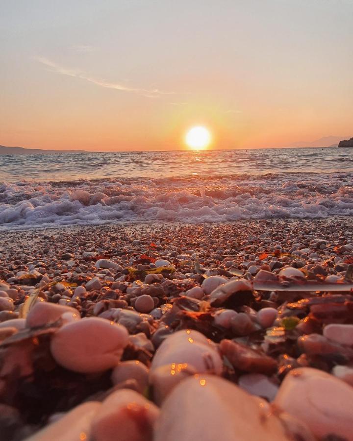 Mihal Suites Саранда Экстерьер фото