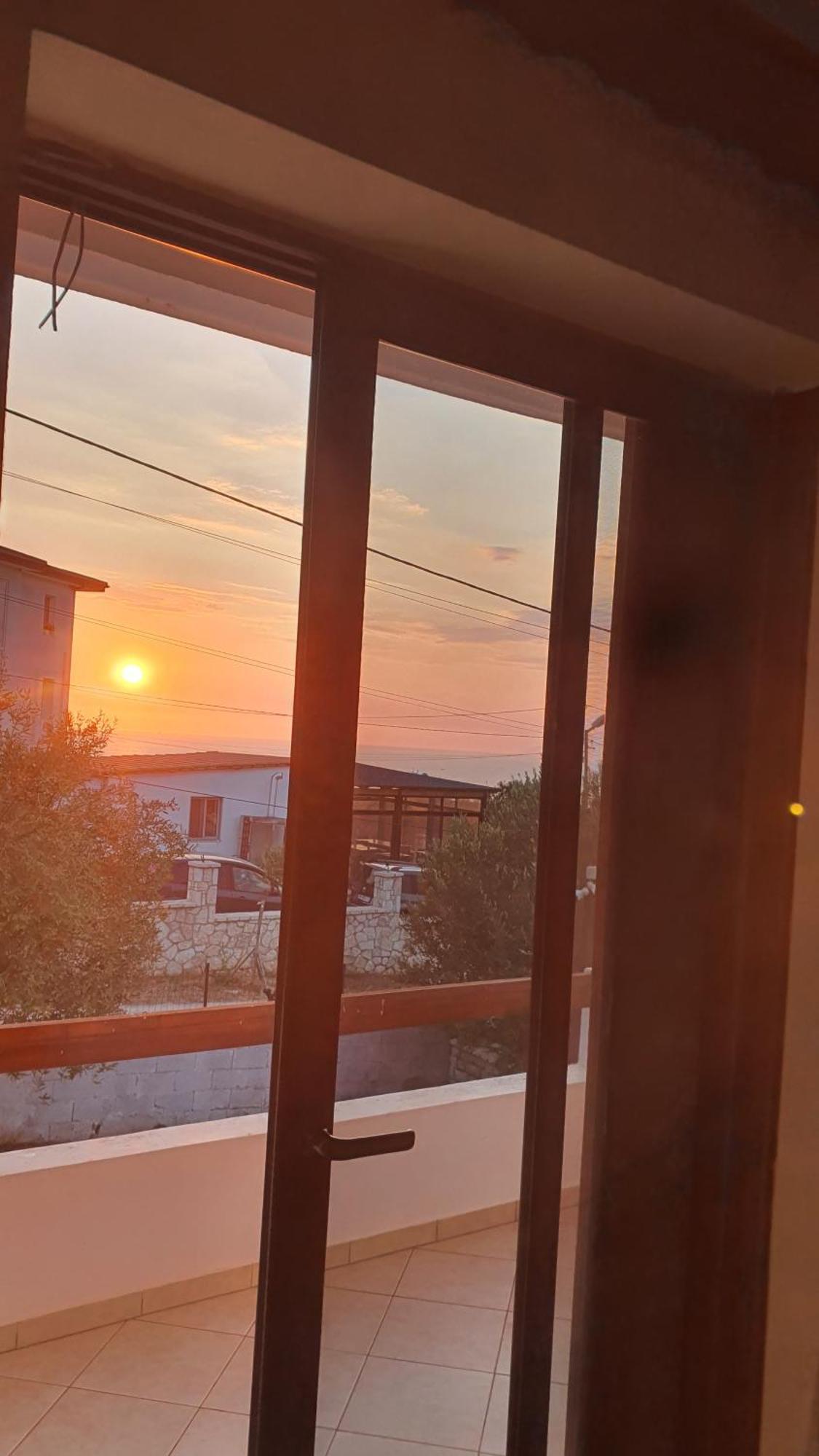 Mihal Suites Саранда Экстерьер фото