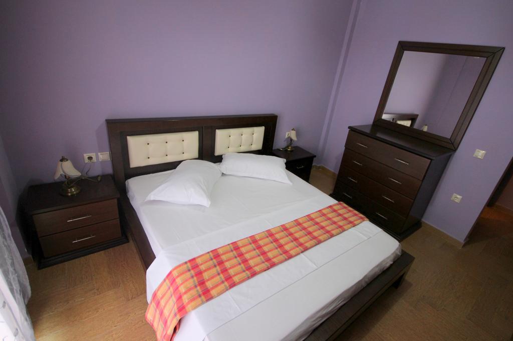 Mihal Suites Саранда Экстерьер фото