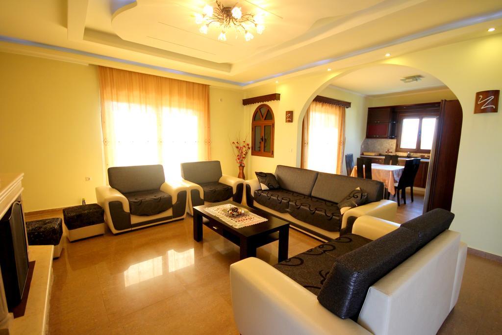 Mihal Suites Саранда Экстерьер фото